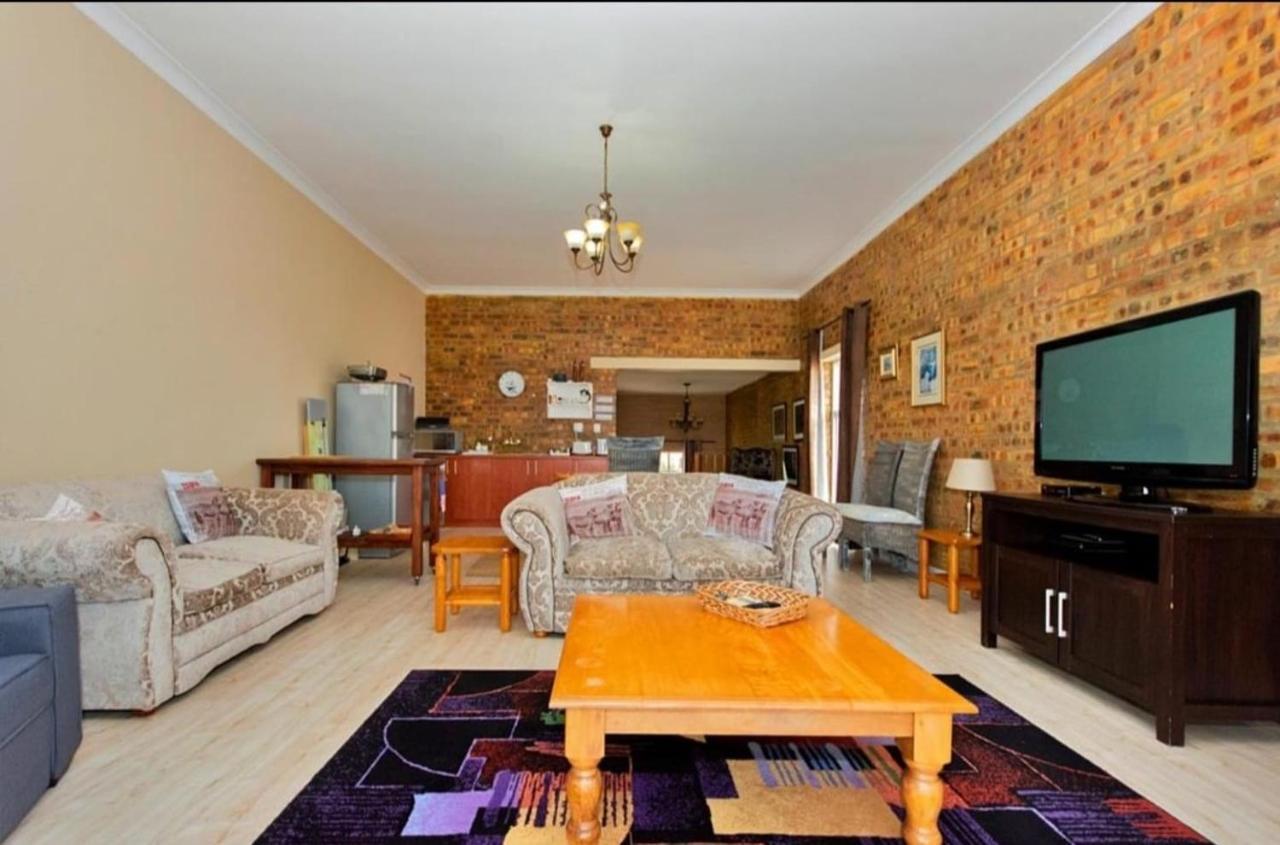 Golfer'S Retreat Hotel Лангебан Екстериор снимка